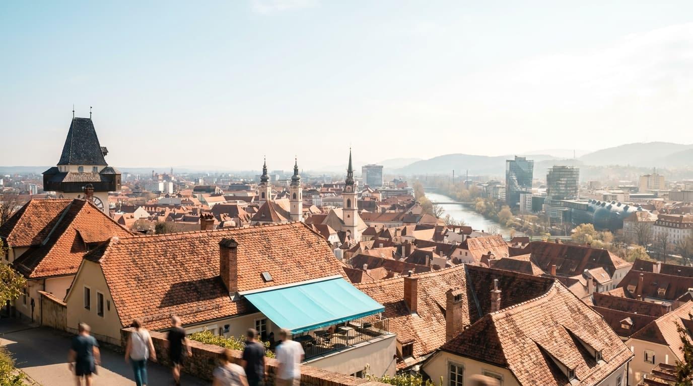 Grazer Altstadt mit Uhrturm, Schlossberg und Mur — Umzugsgebiet von SpeedTransport in der Landeshauptstadt